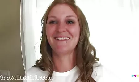 وب کم بلوند شلخته و cums با عكس حشري كننده دیک لاستیک در تقدیر