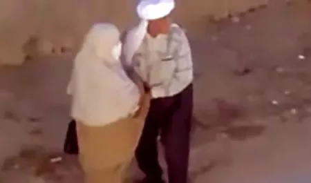 سبزه بیدمشک بیدمشک شاخی خود را عکس سکسی داغ و حشری با dildo ضخیم