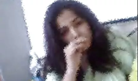 مایع سکسمتحرک حشری منی روی صورت زنان. انتخاب جالب